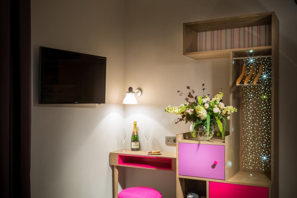Hotel La Parizienne Buitenkant foto